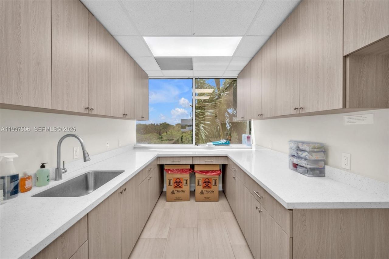 1 SW 129th Ave, Unit 401, Pembroke Pines, FL 33027 Photo