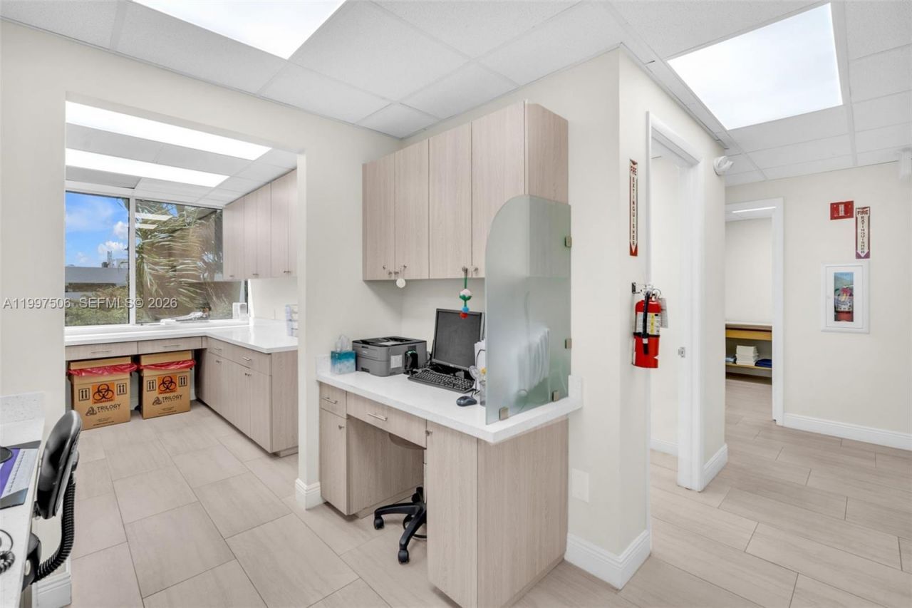 1 SW 129th Ave, Unit 401, Pembroke Pines, FL 33027 Photo