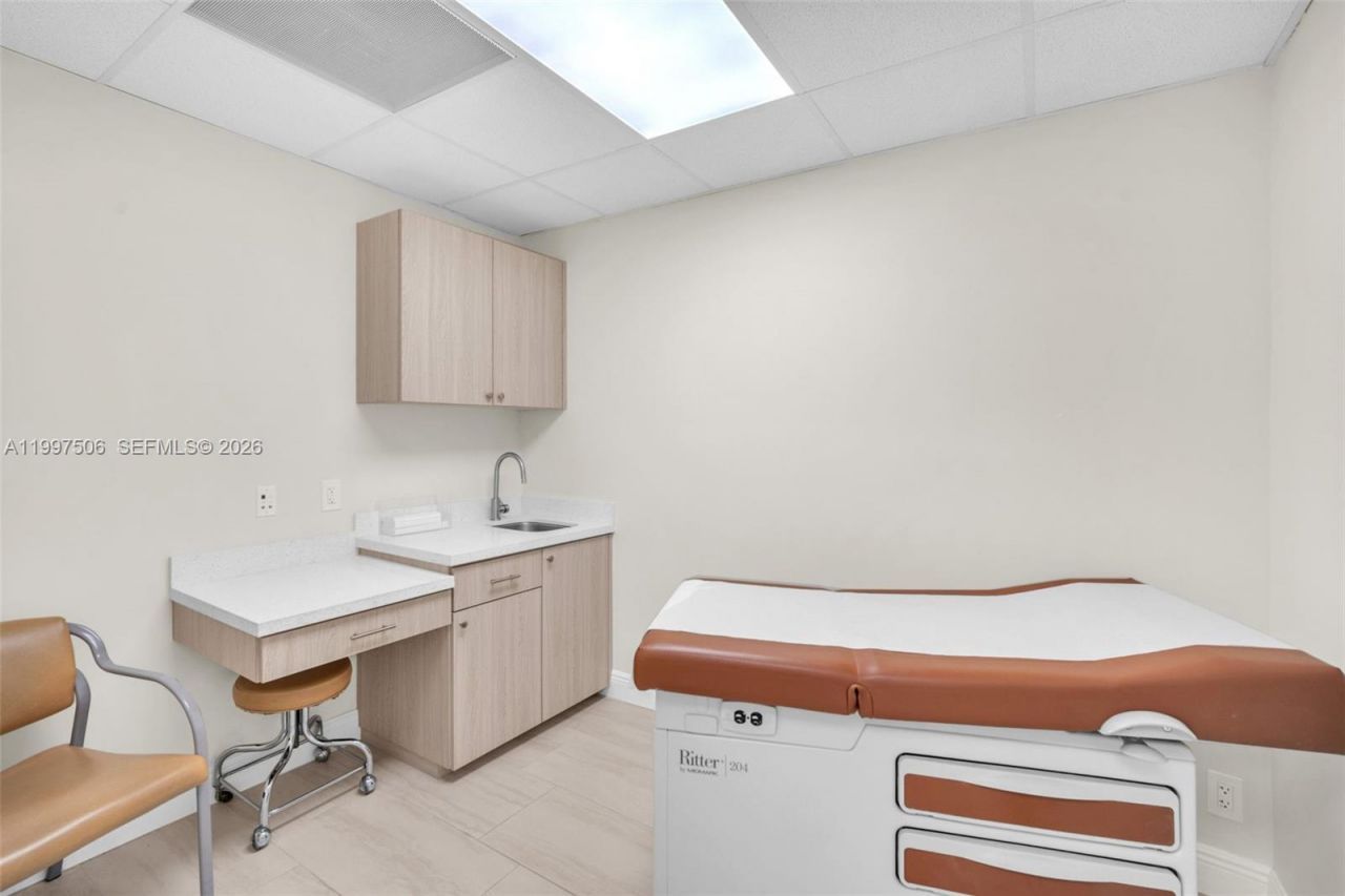 1 SW 129th Ave , Unit 401, Pembroke Pines, FL 33027 Photo