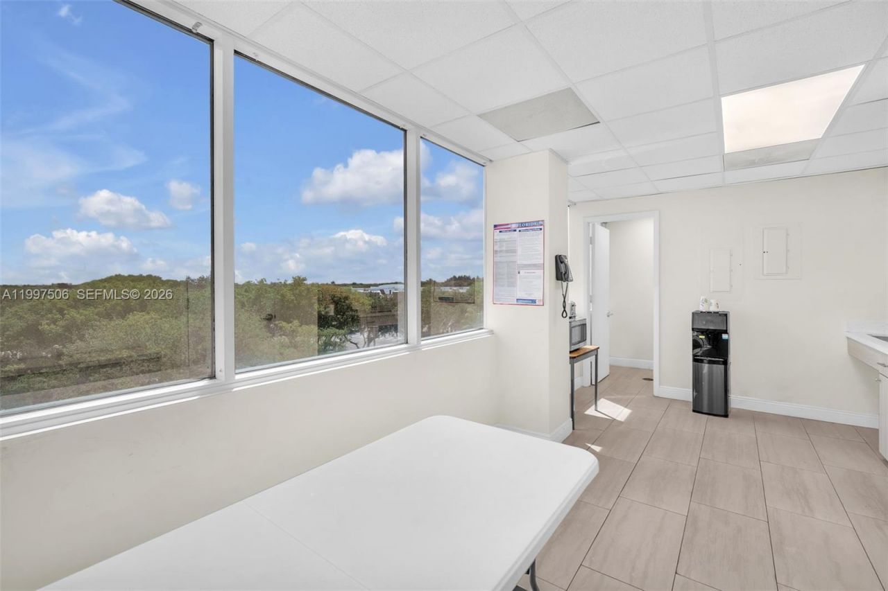 1 SW 129th Ave, Unit 401, Pembroke Pines, FL 33027 Photo