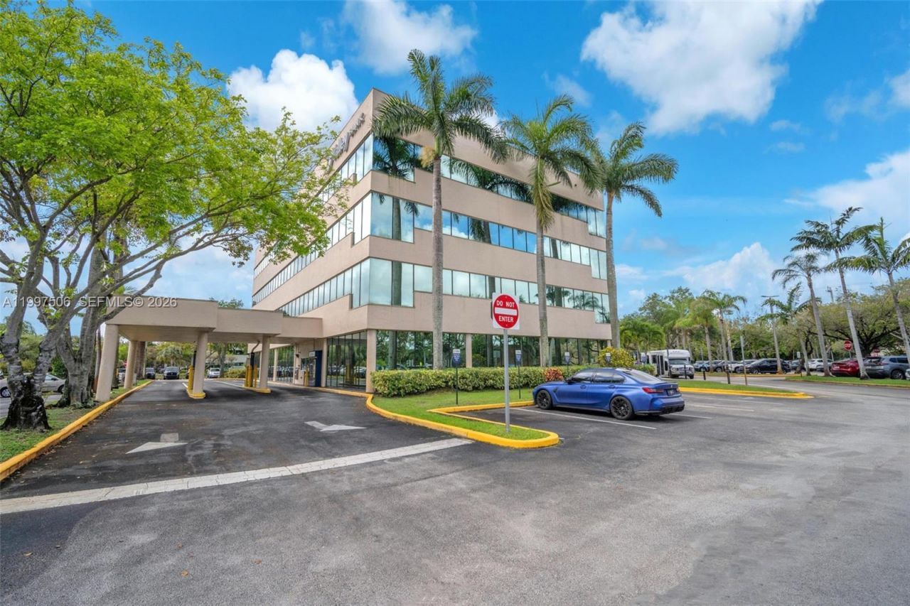 1 SW 129th Ave, Unit 401, Pembroke Pines, FL 33027 Photo
