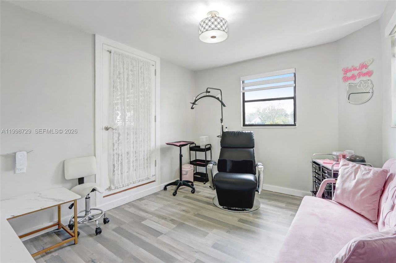 6871 SW 37th St, Miami, FL 33155 Photo