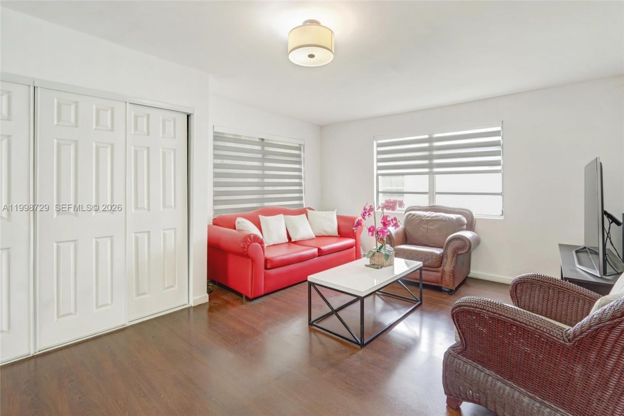 6871 SW 37th St, Miami, FL 33155 Photo