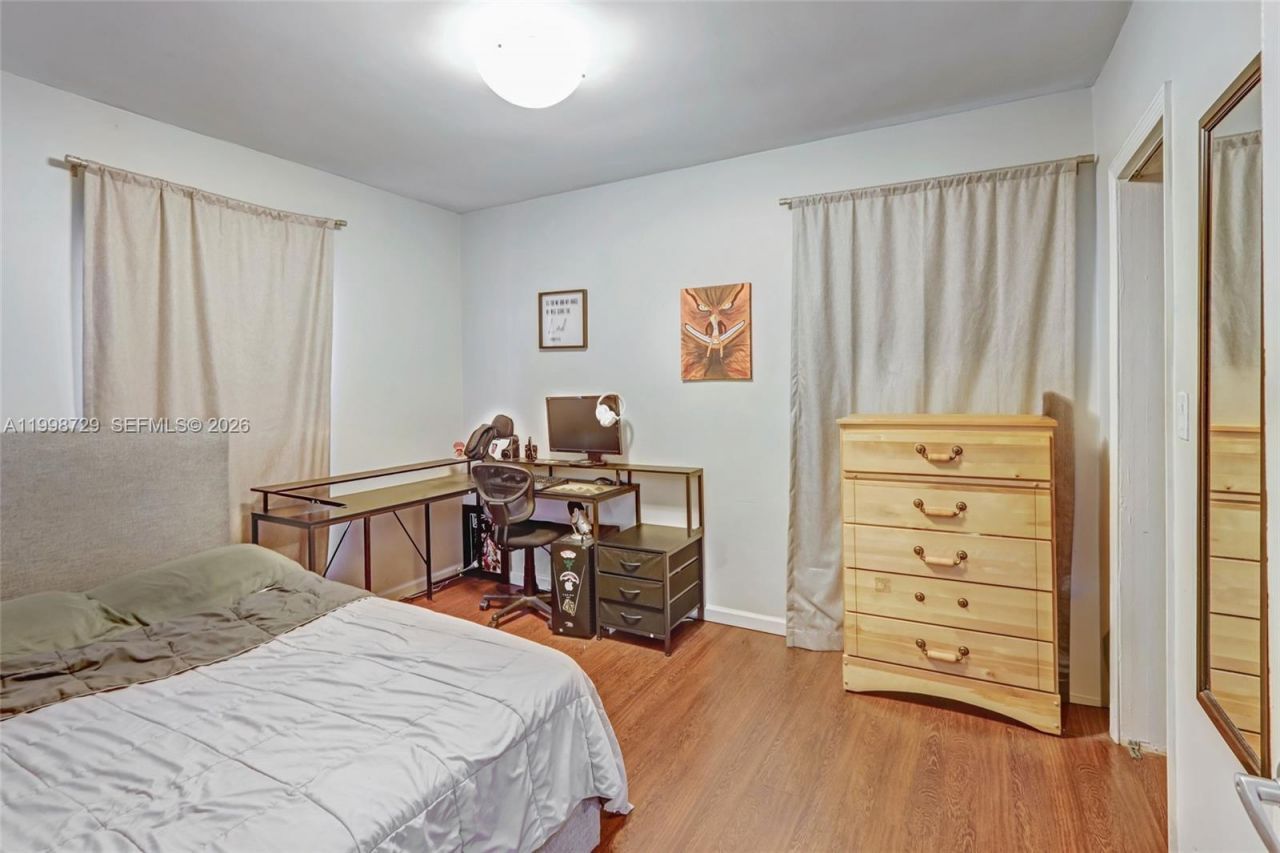 6871 SW 37th St, Miami, FL 33155 Photo