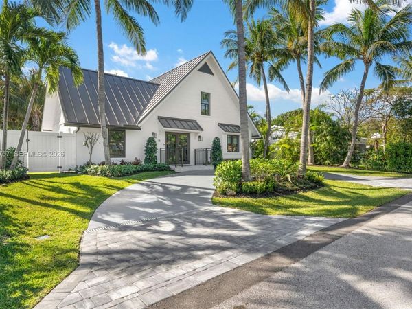 18 Hersey Dr , Ocean Ridge, FL 33435