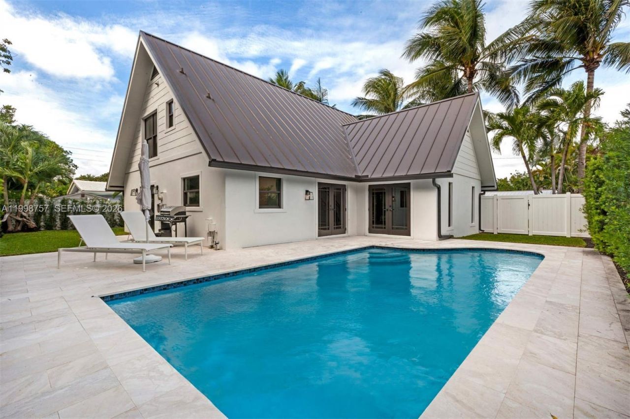 18 Hersey Dr, Ocean Ridge, FL 33435 Photo