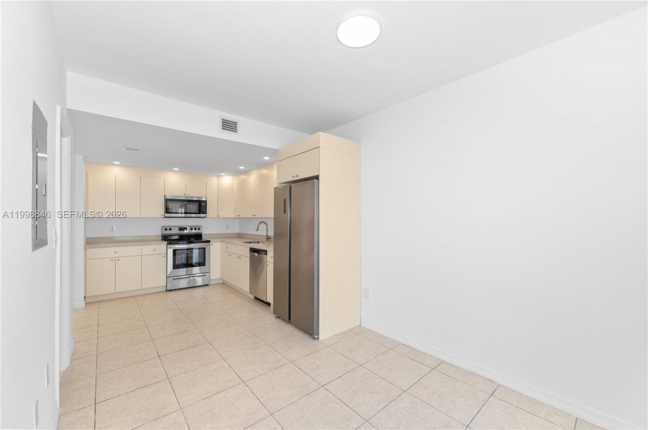 365 NW 109th Ave, Unit 701, Miami, FL 33172 Photo