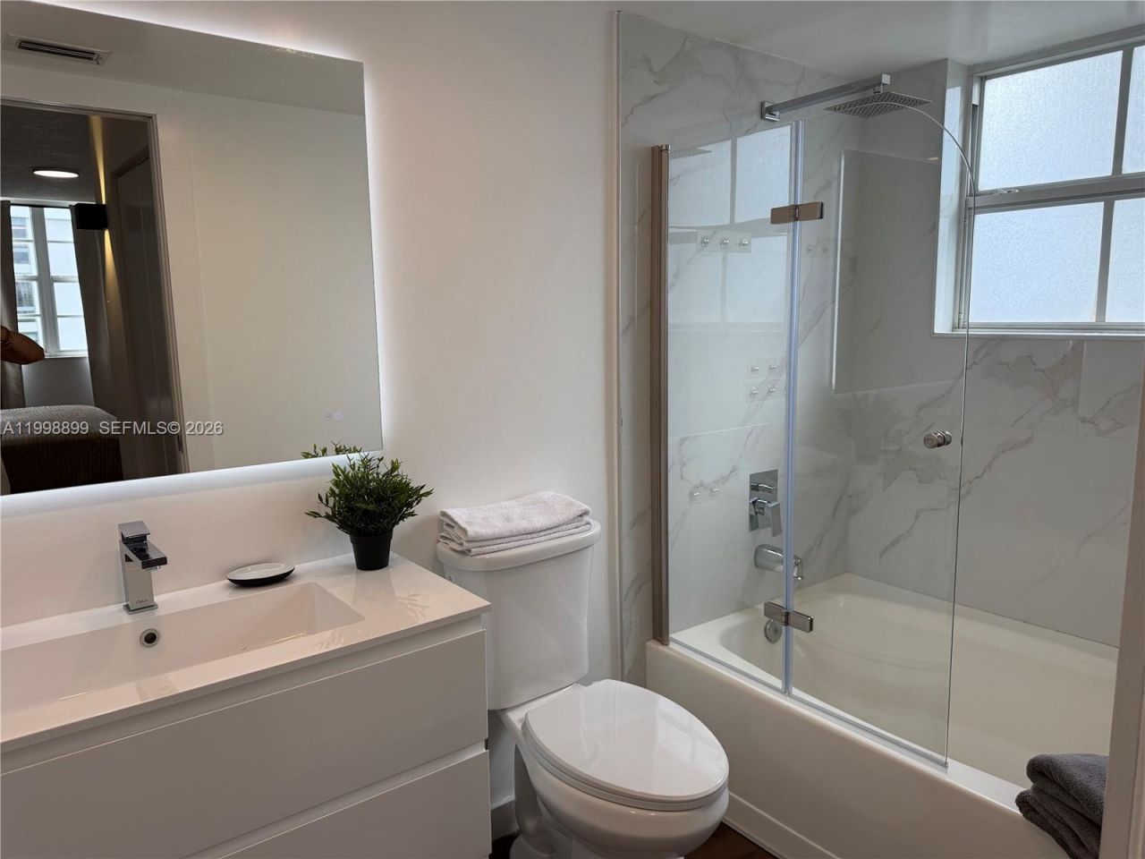 19555 E Country Club Dr, Unit 8602, Aventura, FL 33180 Photo