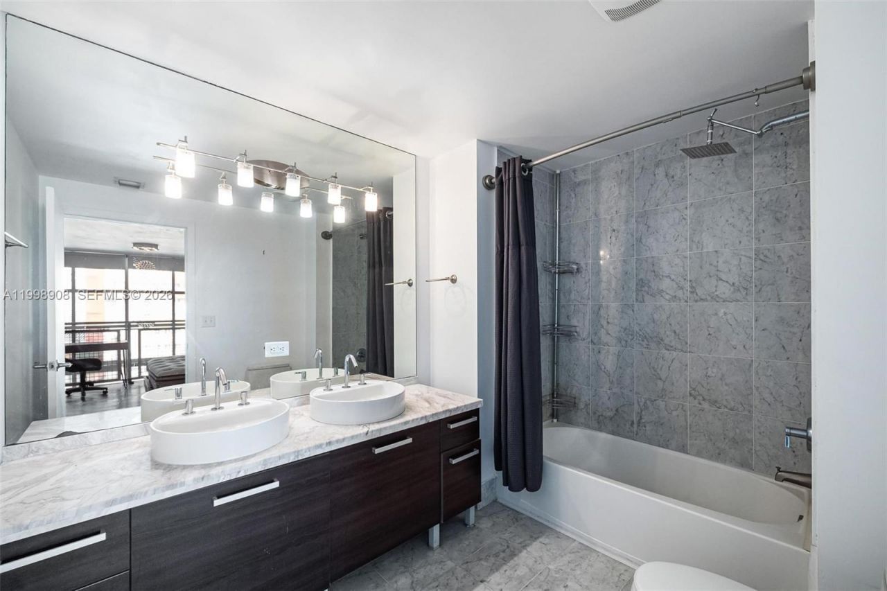 244 Biscayne Blvd, Unit 445, Miami, FL 33132 Photo