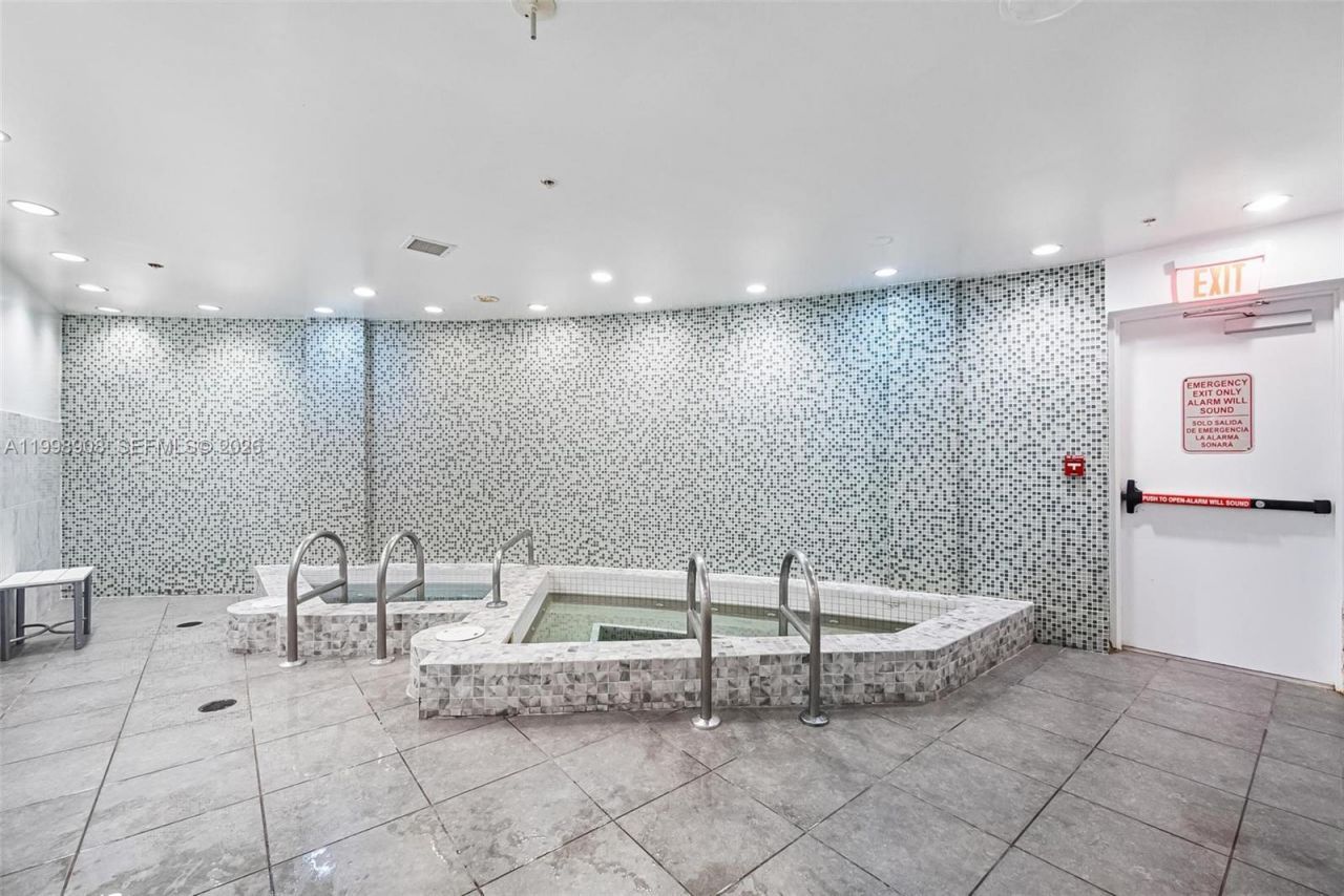 244 Biscayne Blvd, Unit 445, Miami, FL 33132 Photo