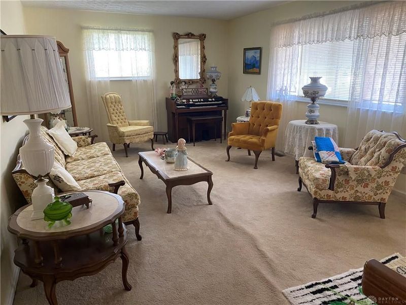 618 Farmersville Germantown Pike, Germantown, OH 45327 Photo 3