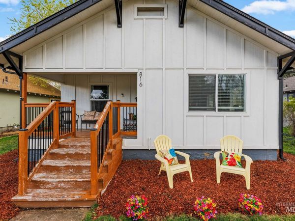 816 S 8th Ave, Nampa, ID 83651