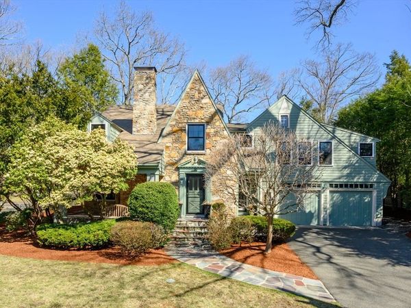 32 Columbine Rd, Milton, MA 02186