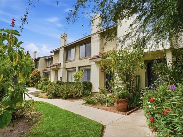 9605 Sepulveda Boulevard, Unit 5, North Hills, CA 91343