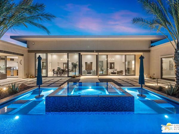 1045 Bella Vista, Palm Springs, CA 92264