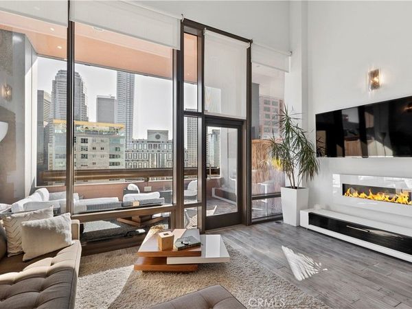 1100 Wilshire Boulevard, Unit 1707, Los Angeles, CA 90017