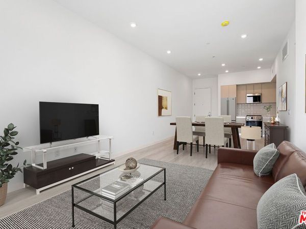 1650 Sawtelle Boulevard, Unit 204, Los Angeles, CA 90025