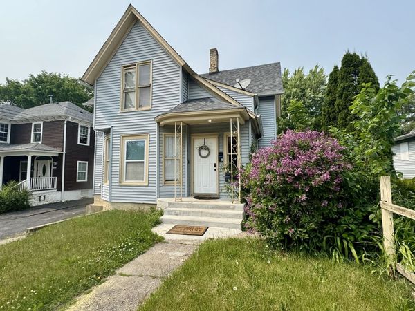 370 Bent Street, Unit 1, Elgin, IL 60120