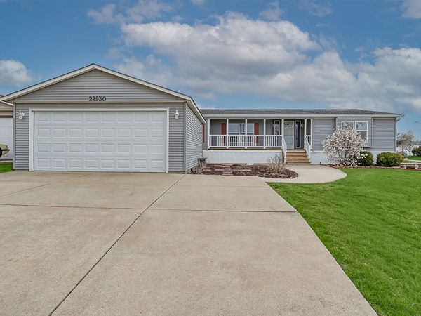 22930 Glen Eagle Drive S, Frankfort, IL 60423