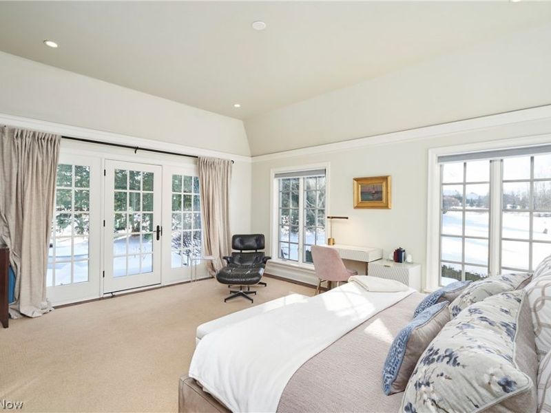 2242 Rock Creek N, Akron, OH 44333 Photo 18