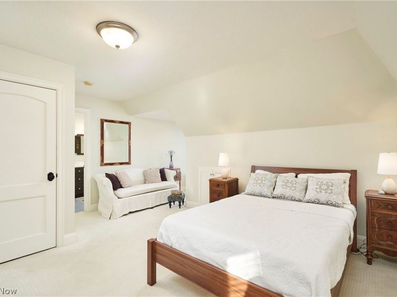 2242 Rock Creek N, Akron, OH 44333 Photo 25