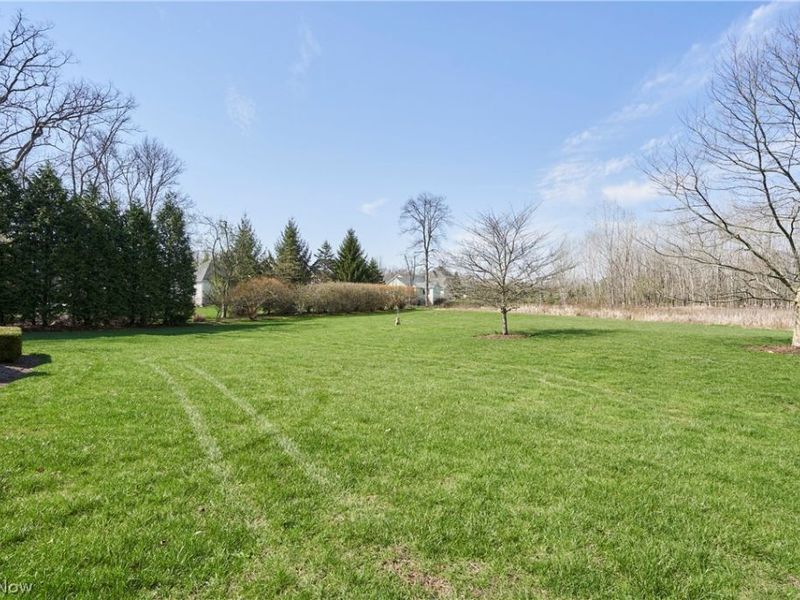 2242 Rock Creek N, Akron, OH 44333 Photo 4