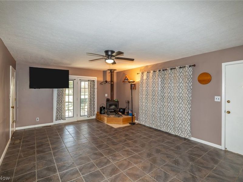 490 Mapleview Drive, Seven Hills, OH 44131 Photo 16