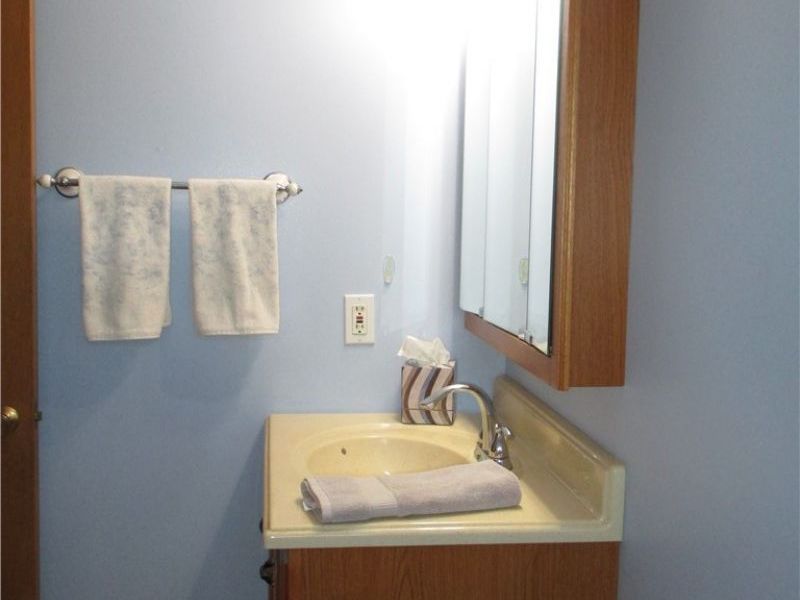 490 Mapleview Drive, Seven Hills, OH 44131 Photo 21