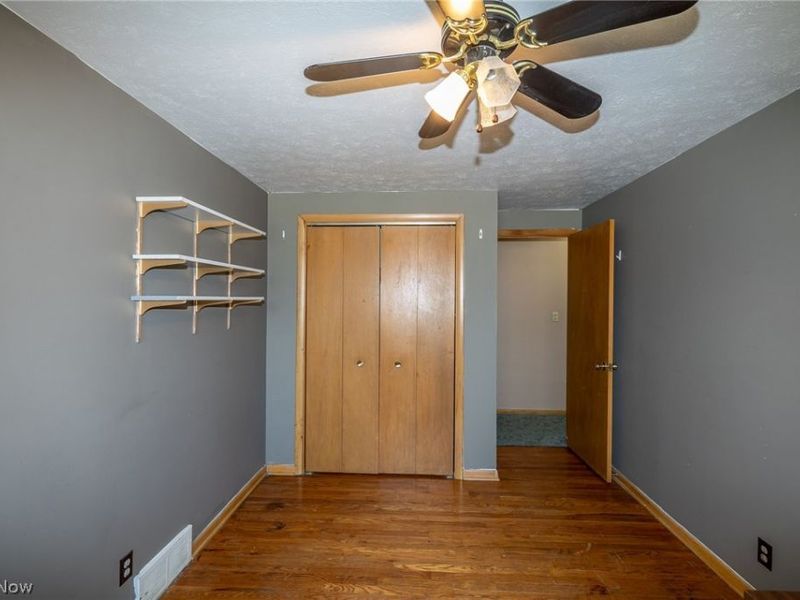 490 Mapleview Drive, Seven Hills, OH 44131 Photo 24