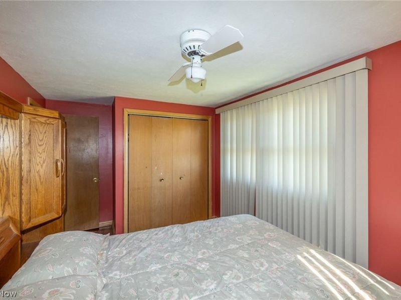 490 Mapleview Drive, Seven Hills, OH 44131 Photo 32