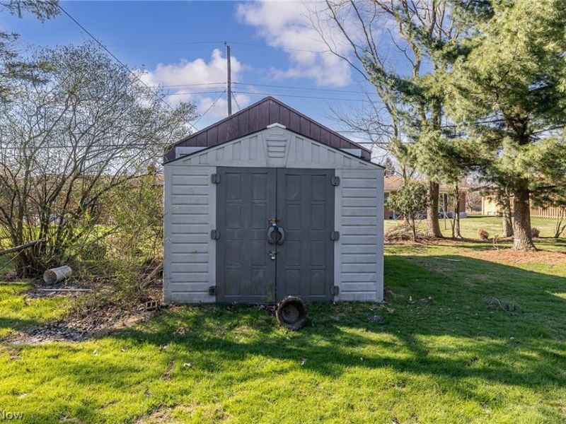 490 Mapleview Drive, Seven Hills, OH 44131 Photo 42