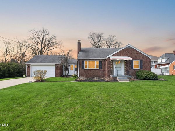 2137 Tremainsville Road, Toledo, OH 43613