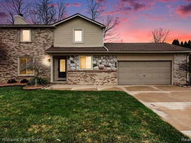 26611 Fairwood Drive, Chesterfield Twp, MI 48051