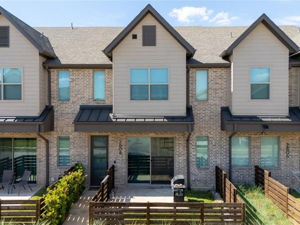 2608 La Cala Drive, Unit O, Grand Prairie, TX 75054