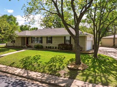 2367 Rockyglen Drive, Dallas, TX 75228