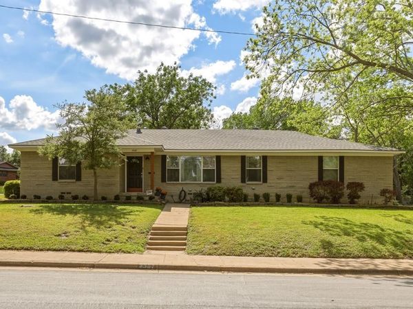 2367 Rockyglen Drive, Dallas, TX 75228