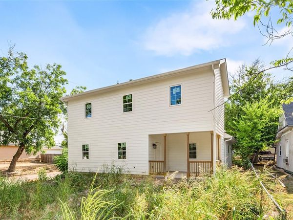 1100 N 16th Street, Waco, TX 76707