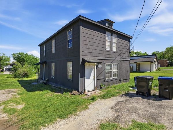 1821 Johnson Street , Greenville, TX 75401