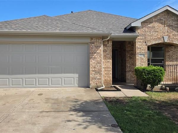 5832 World Champion Court, Fort Worth, TX 76179