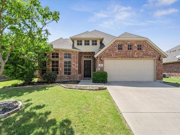 5009 Spruce Street, Krum, TX 76249