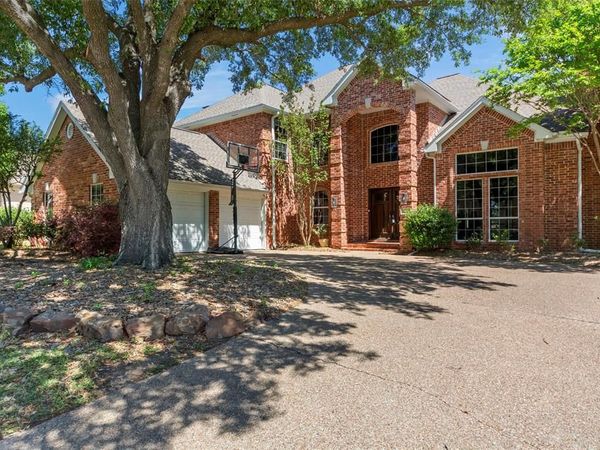 917 Hills Creek Drive, McKinney, TX 75072