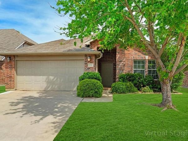 3241 Sadie Trail, Fort Worth, TX 76137