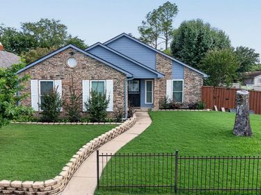 9404 Pinehaven Drive, Dallas, TX 75227