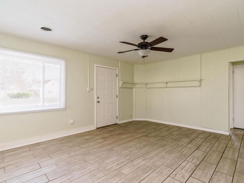 805 Exeter Road, Whitehall, OH 43213 Photo 11