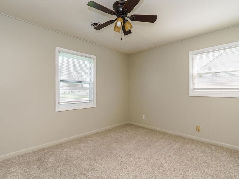 805 Exeter Road, Whitehall, OH 43213 Photo 13