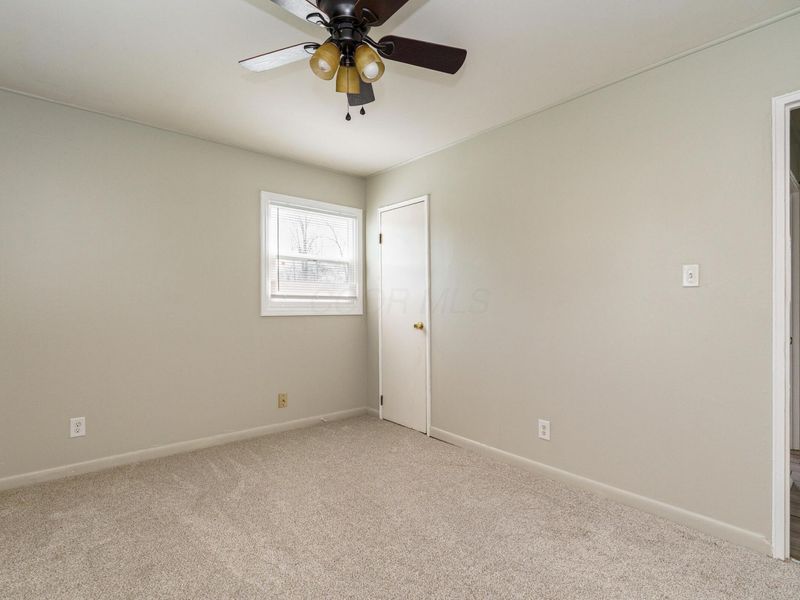 805 Exeter Road, Whitehall, OH 43213 Photo 14