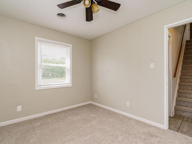 805 Exeter Road, Whitehall, OH 43213 Photo 17