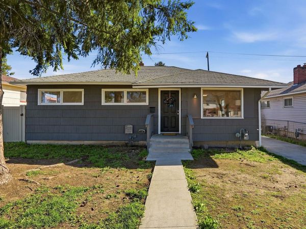 822 E GARLAND Ave, Spokane, WA 99207
