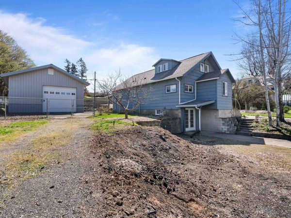 209 S Josephine Ave, Rosalia, WA 99170