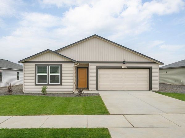 1808 E Boskoop St, Deer Park, WA 99006